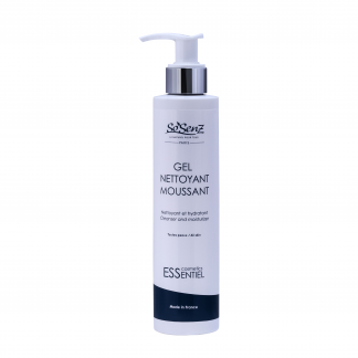 Gel nettoyant moussant So'Senz.